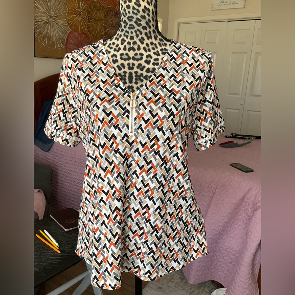 Fifty Street Geometric Pattern Top